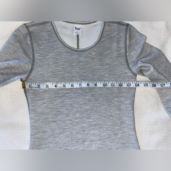 Women’s TNA Aritzia gray Virtue Waffle Knit Thermal Long-Sleeve Dress Sz small - Picture 6 of 12
